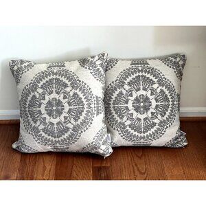 Lillian August Set‎ of Two Accent Pillows